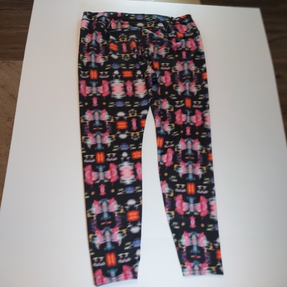 Athleta Size XL Multicolor Abstract Leggings - Picture 4 of 10